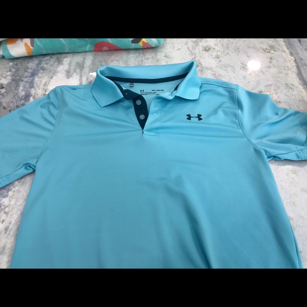 S/S under armour collared shirt. Xl.